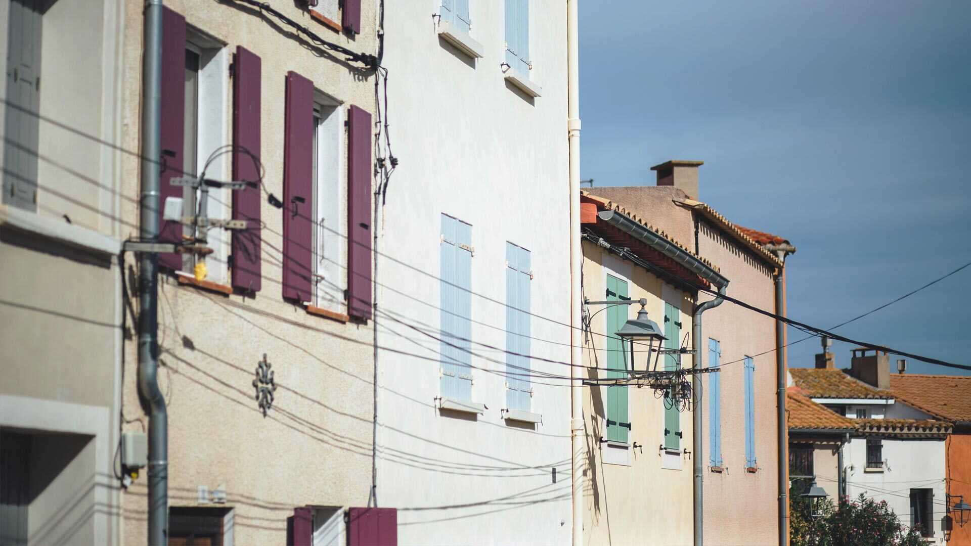 Image of overhead connectivity cables above a street